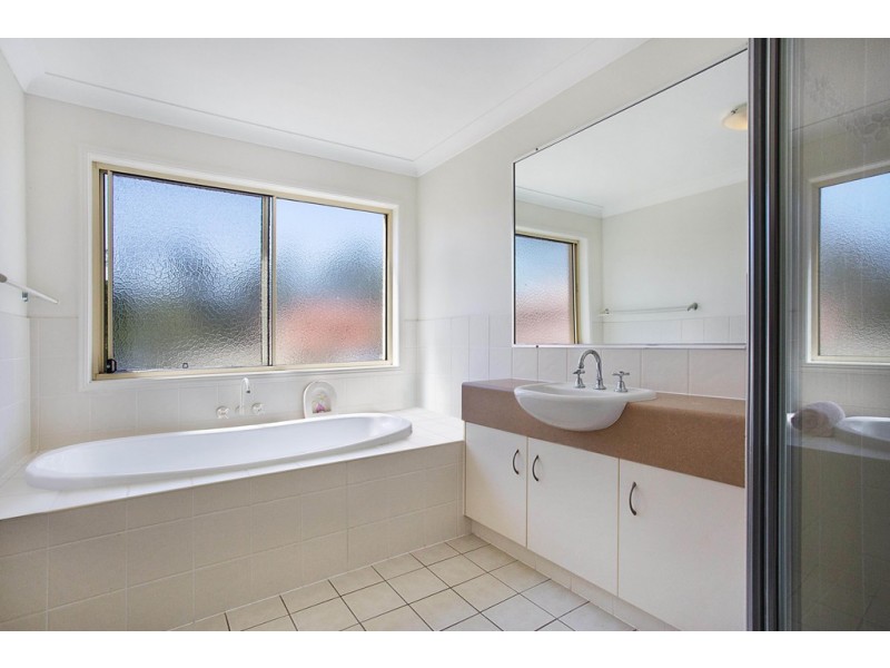 85 Tee Tree Boulevard, Arundel QLD 4214