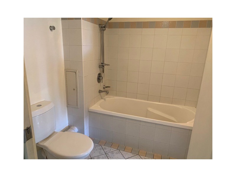 1 Paradise Island Resort, Surfers Paradise QLD 4217