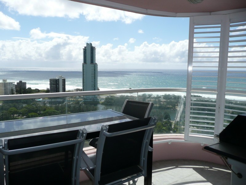 Unit 113 Grand Mariner, 12 Commodore Drive, Paradise Waters QLD 4217