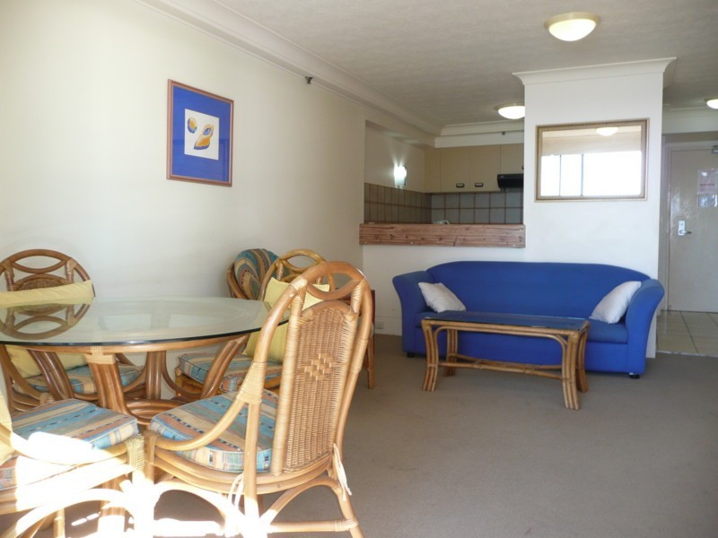 Unit 603 Longbeach, 28 North cliffe Terrace, Surfers Paradise QLD 4217