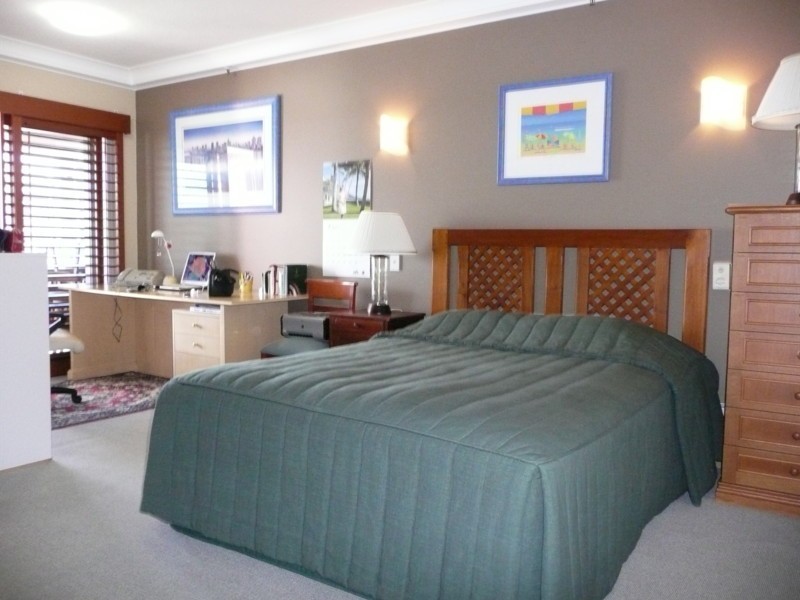 Unit 57 Grand Mariner, 12 Commodore Drive, Paradise Waters QLD 4217