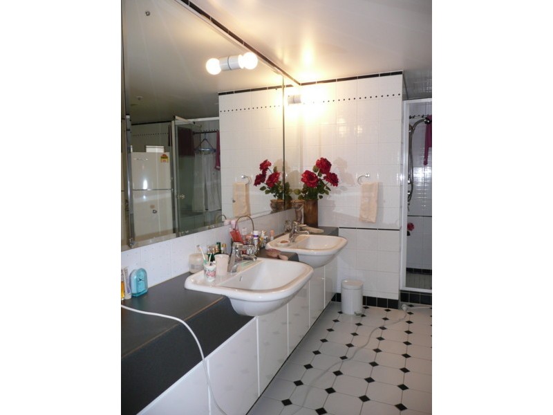 Unit 57 Grand Mariner, 12 Commodore Drive, Paradise Waters QLD 4217