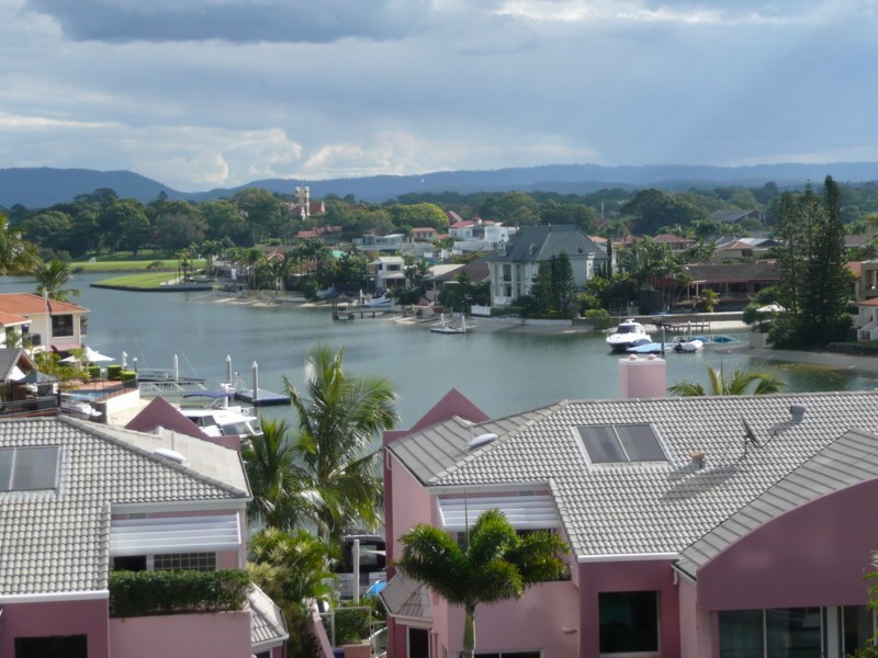 Unit 15 Grand Mariner, 12 Commodore Drive, Paradise Waters QLD 4217