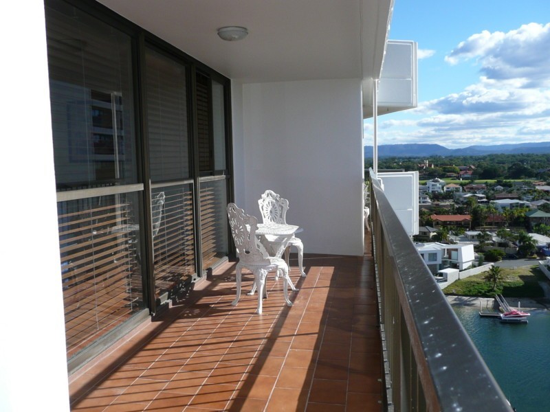 Unit 54 Kings Row South, 18 Commodore Drive, Paradise Waters QLD 4217