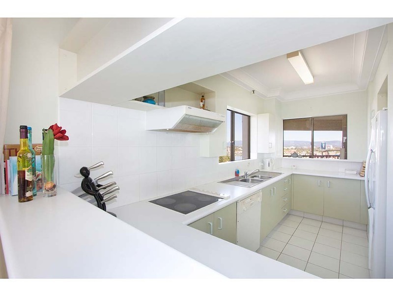 Unit 63 Atlantis West, 2 Admiralty Drive, Paradise Waters QLD 4217