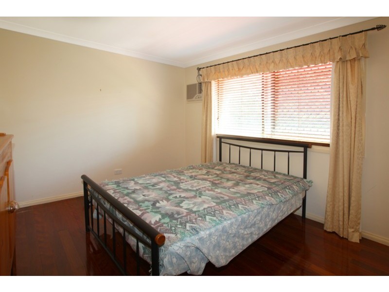 4 Marlborough Court, Benowa QLD 4217