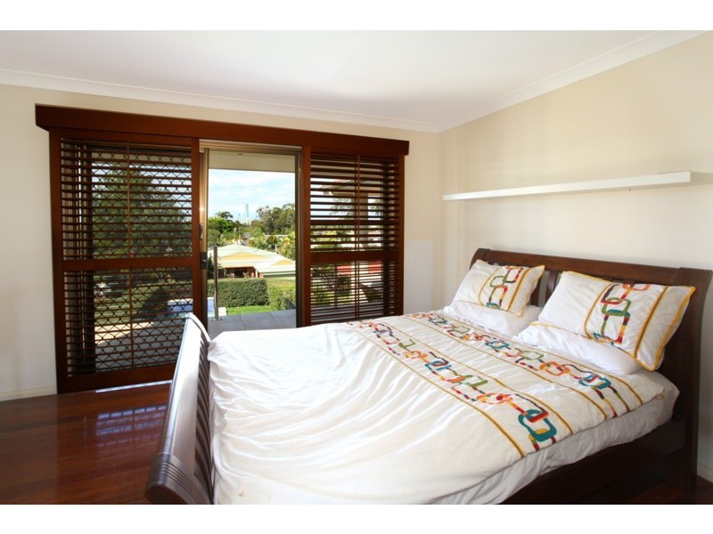 4 Marlborough Court, Benowa QLD 4217