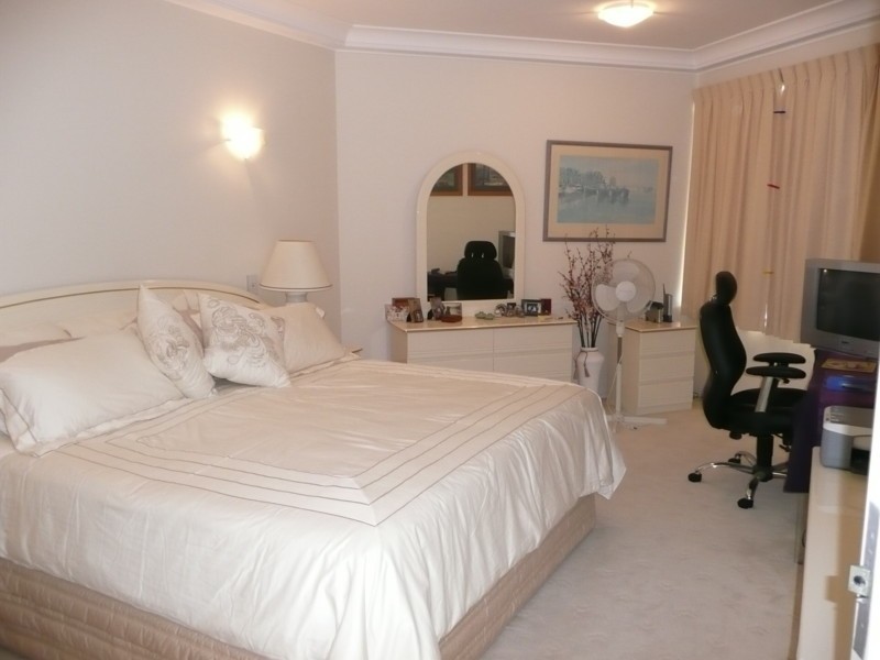 Unit 128 Grand Mariner, 12 Commodore Drive, Paradise Waters QLD 4217