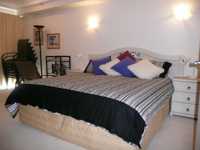 Unit 128 Grand Mariner, 12 Commodore Drive, Paradise Waters QLD 4217