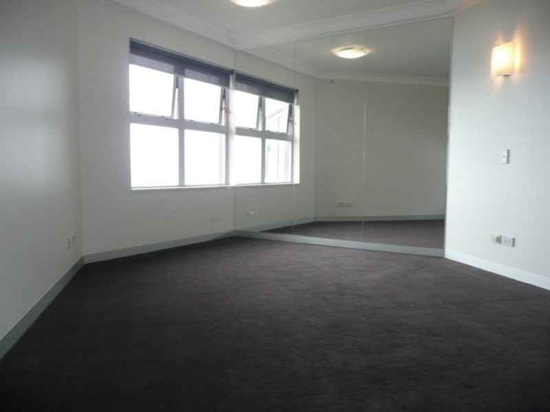 Unit 150 Grand Mariner, 12 Commodore Drive, Paradise Waters QLD 4217