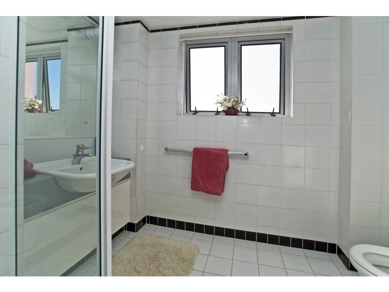 Unit 46 Grand Mariner, 12 Commodore Drive, Paradise Waters QLD 4217