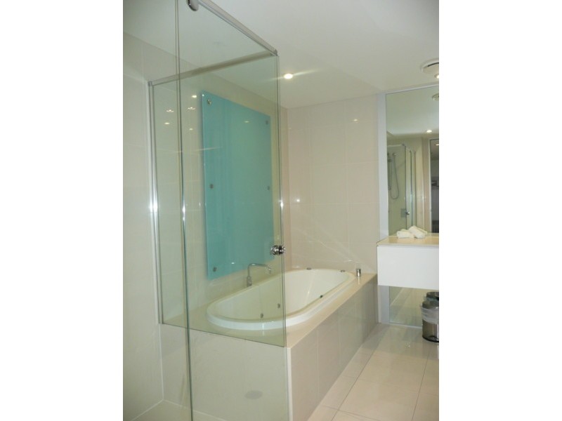 Unit 1008 Q1, 9 Hamilton Avenue, Surfers Paradise QLD 4217