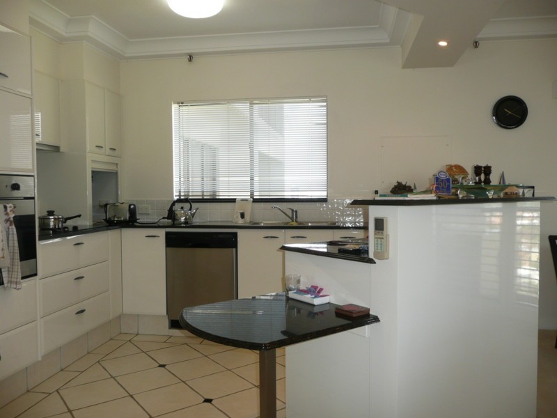 Unit 66 Atlantis West, 2 Admiralty Drive, Paradise Waters QLD 4217