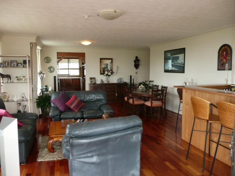 Unit 28 Kings Row Centre, 20 Commodore Drive, Paradise Waters QLD 4217