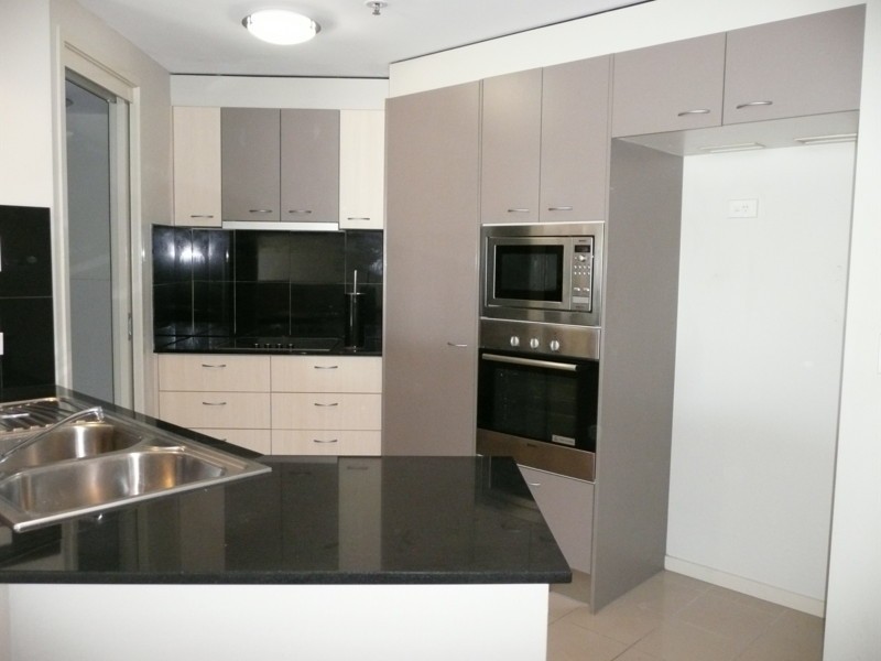 Unit 394 Trilogy North, 21 Cypress Avenue, Surfers Paradise QLD 4217