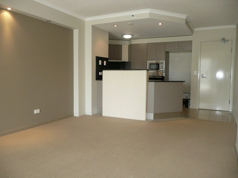 Unit 394 Trilogy North, 21 Cypress Avenue, Surfers Paradise QLD 4217