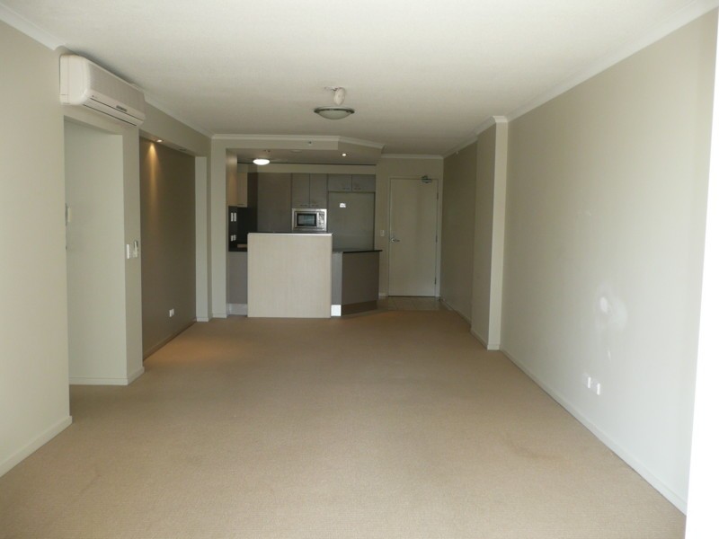 Unit 394 Trilogy North, 21 Cypress Avenue, Surfers Paradise QLD 4217