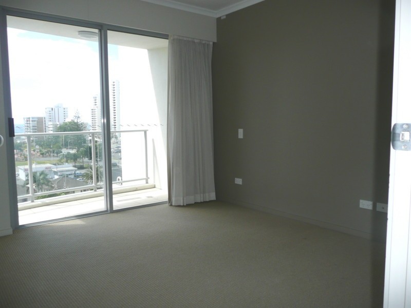 Unit 394 Trilogy North, 21 Cypress Avenue, Surfers Paradise QLD 4217