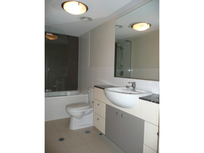 Unit 394 Trilogy North, 21 Cypress Avenue, Surfers Paradise QLD 4217