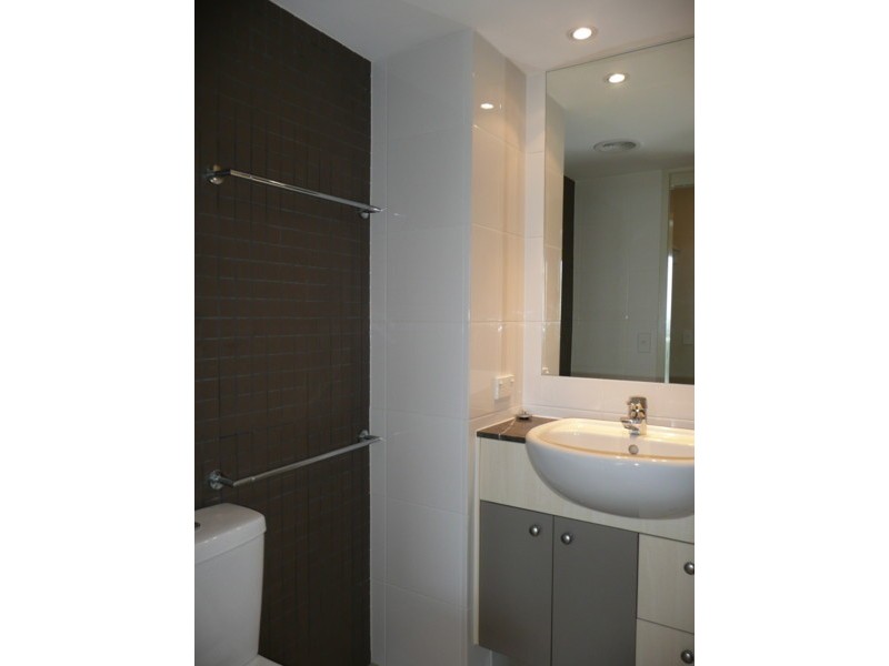 Unit 394 Trilogy North, 21 Cypress Avenue, Surfers Paradise QLD 4217