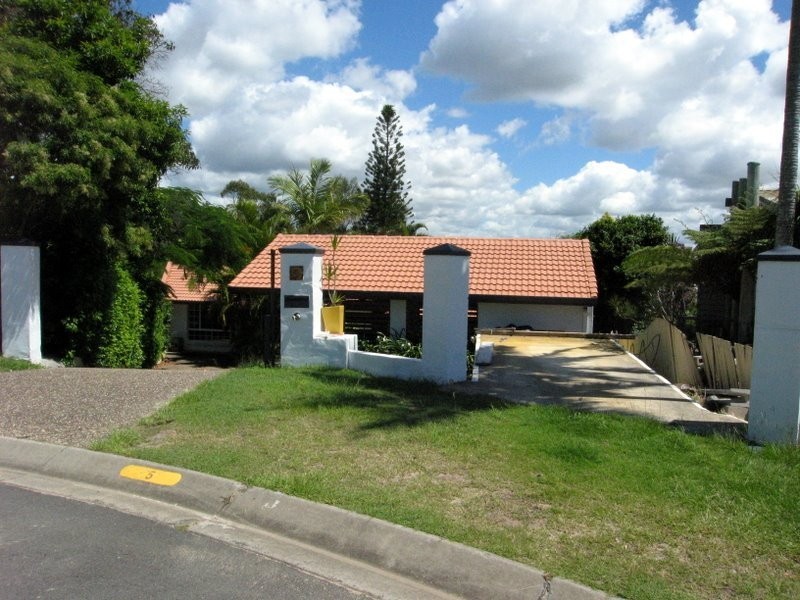 5 Solomon Court, Carrara QLD 4211