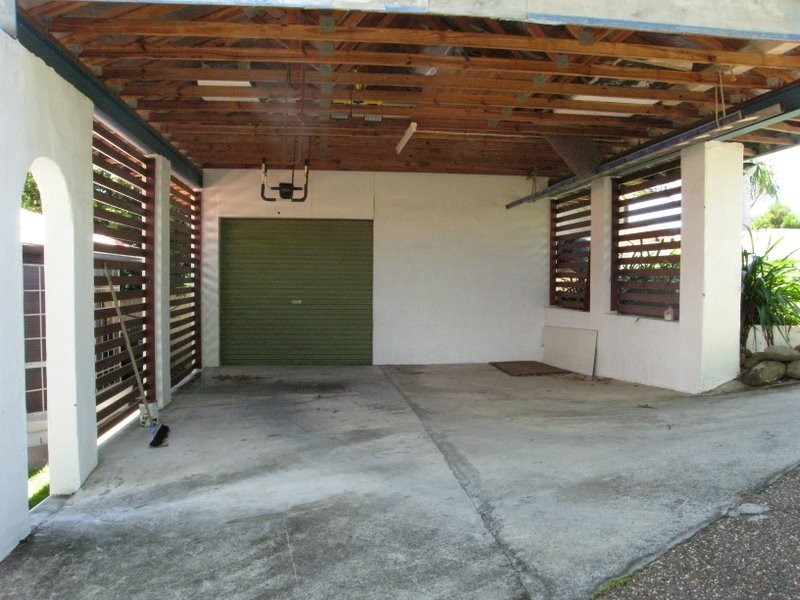 5 Solomon Court, Carrara QLD 4211