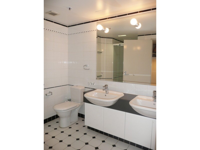 Unit 115 Grand Mariner, 12 Commodore Drive, Paradise Waters QLD 4217