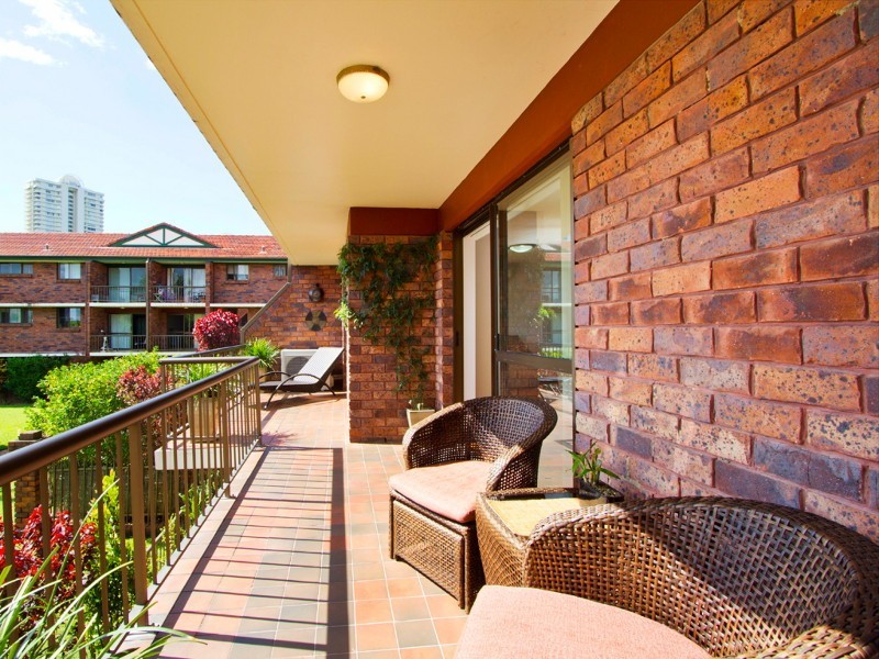 Unit 9 Kings Row North, 22 Commodore Drive, Paradise Waters QLD 4217