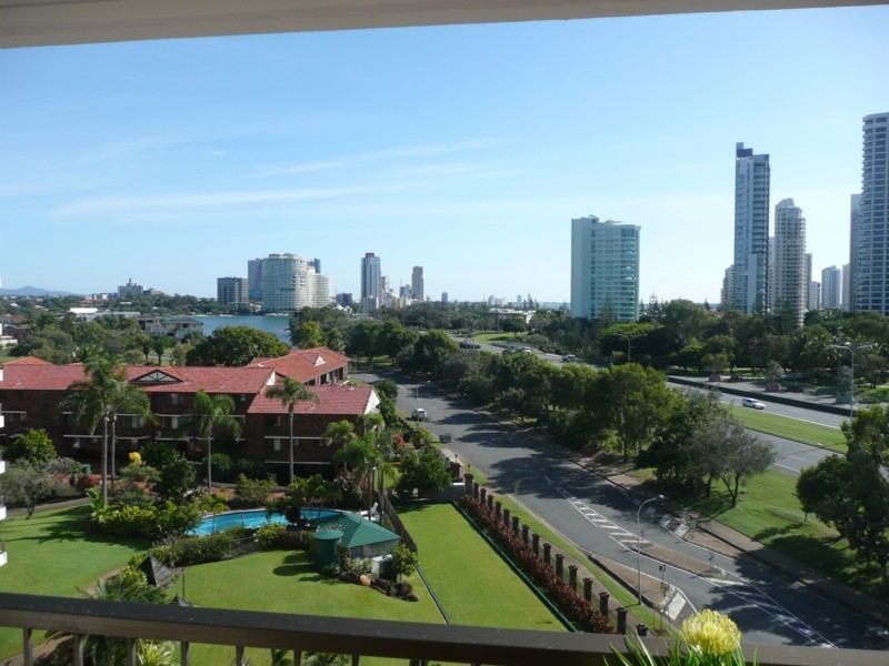 Unit 25 Kings Row South, 18 Commodore Drive, Paradise Waters QLD 4217