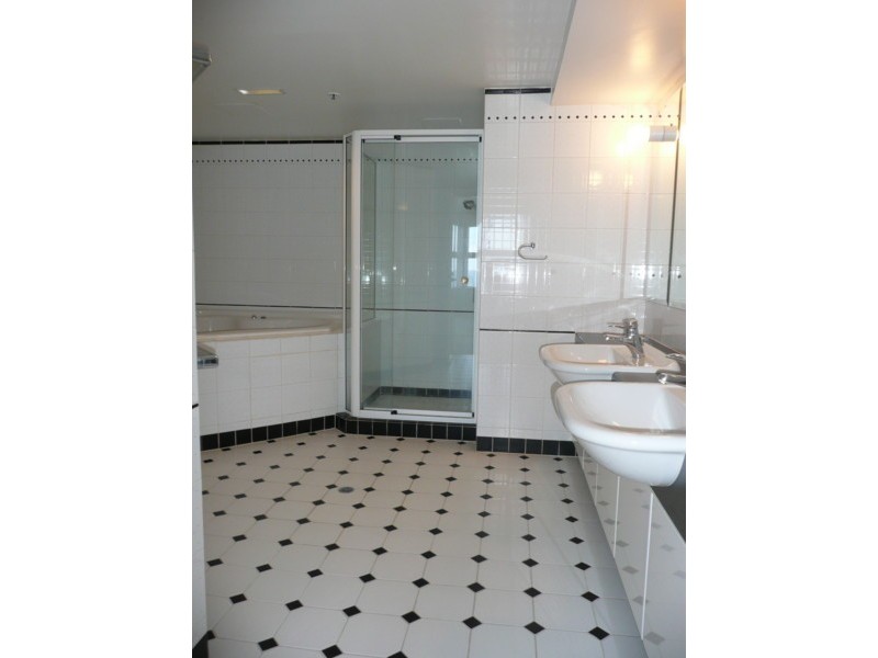 Unit 145 Grand Mariner, 12 Commodore Drive, Paradise Waters QLD 4217