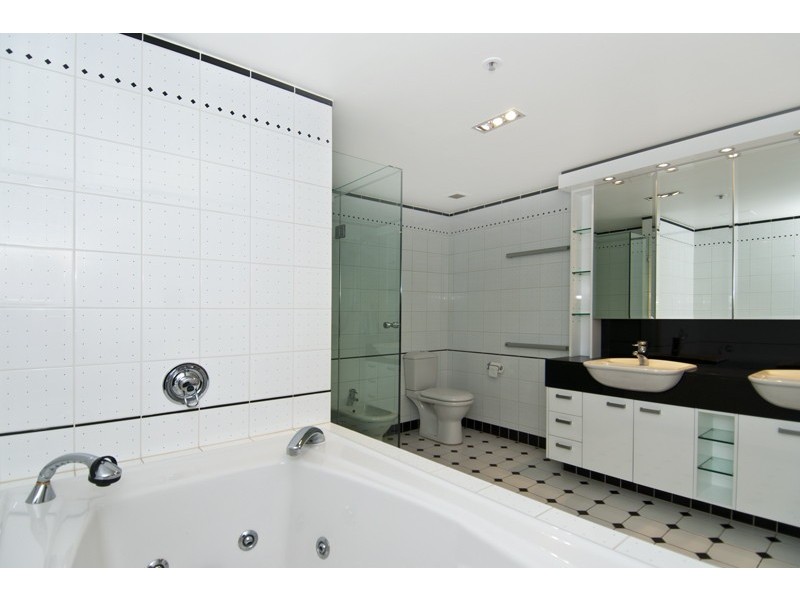 Unit 187 Grand Mariner, 12 Commodore Drive, Paradise Waters QLD 4217
