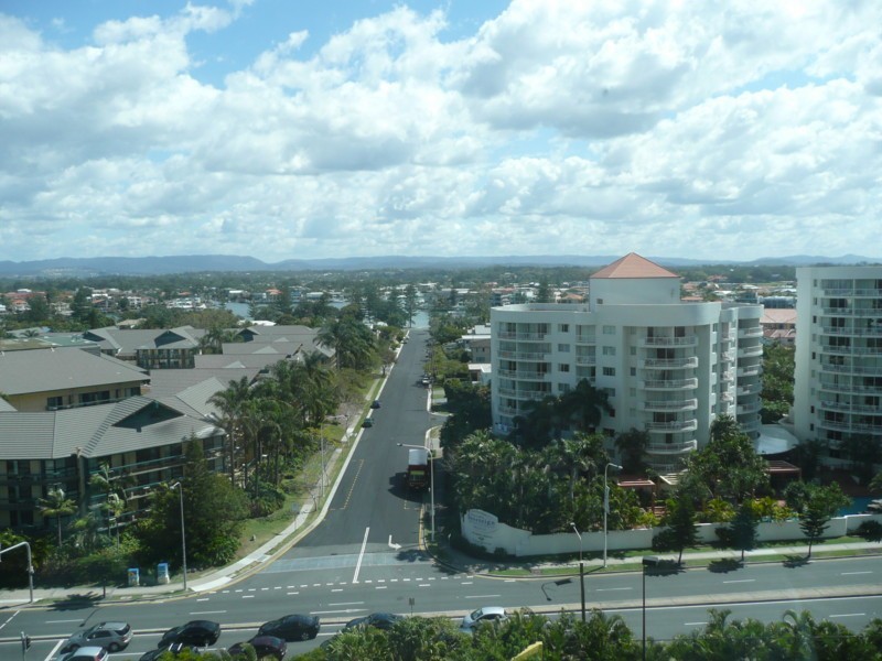 Unit 809 Sun City, 3400 Gold Coast Hwy, Surfers Paradise QLD 4217