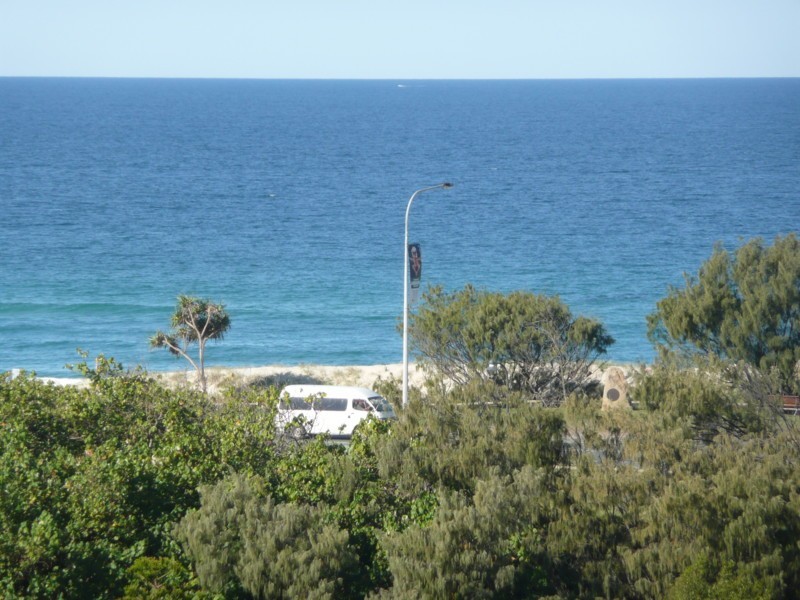 Unit 27 Atlantis East, 2 Admiralty Drive, Paradise Waters QLD 4217