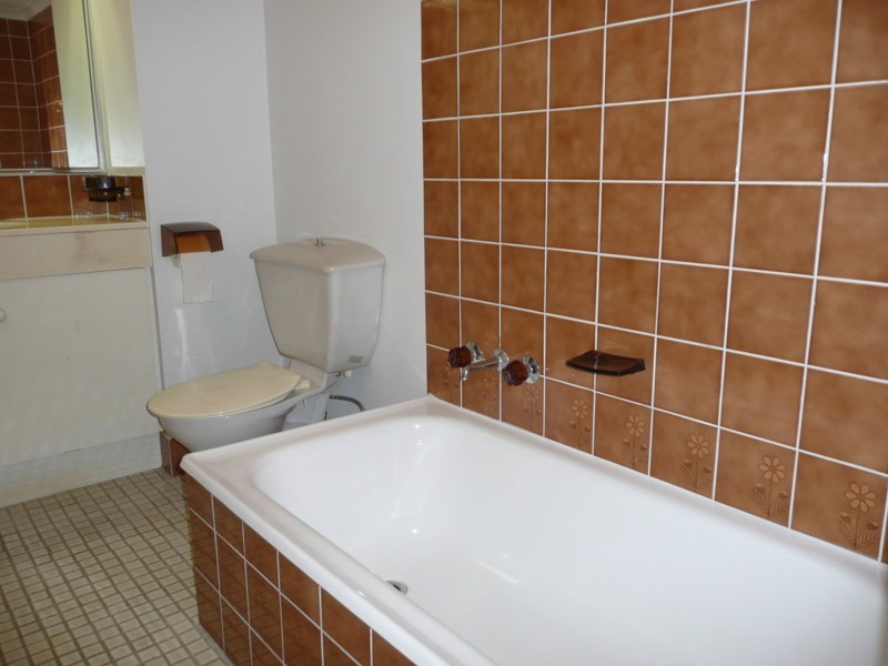 Unit 27 Atlantis East, 2 Admiralty Drive, Paradise Waters QLD 4217