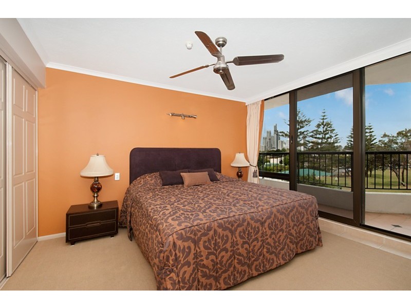 Unit 18 The Nelson, 5 Admiralty Drive, Paradise Waters QLD 4217