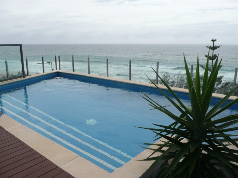 Unit 2 Majestic V, 5 Laycock Street, Surfers Paradise QLD 4217