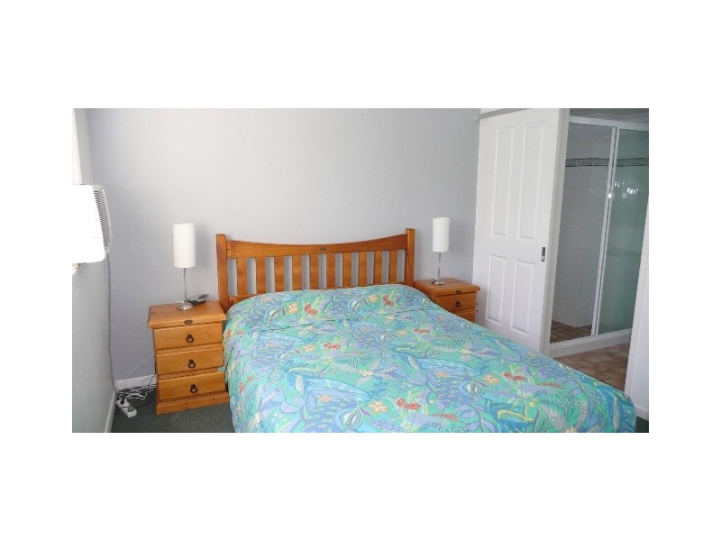 Unit 15 Costa Dora, 25 Markwell Avenue, Surfers Paradise QLD 4217