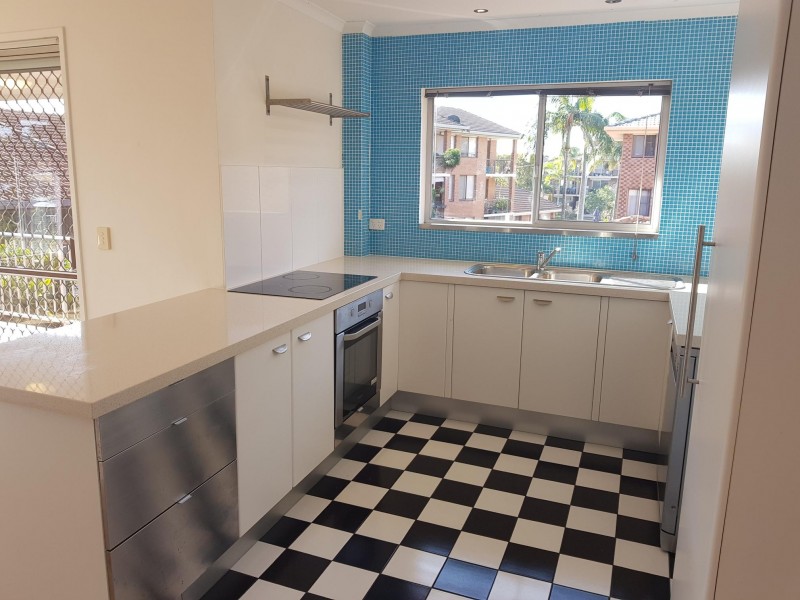 146 Surf Parade, Broadbeach QLD 4218