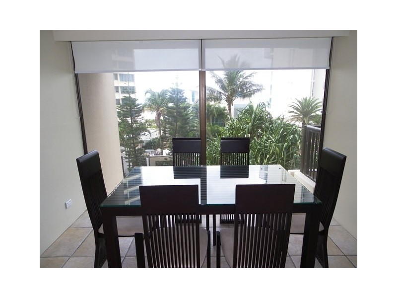 28 Northcliffe Tce, Surfers Paradise QLD 4217