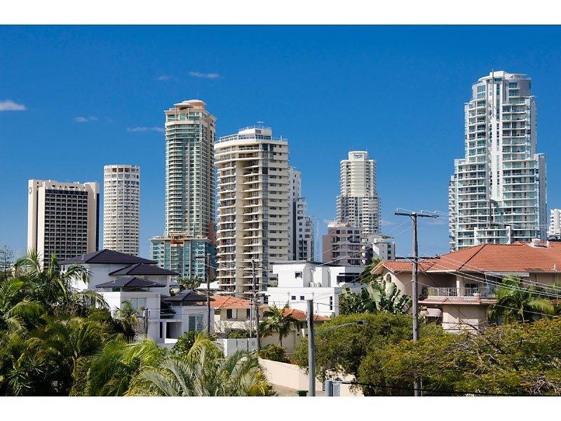 3/3 Parneno Street, Chevron Island QLD 4217