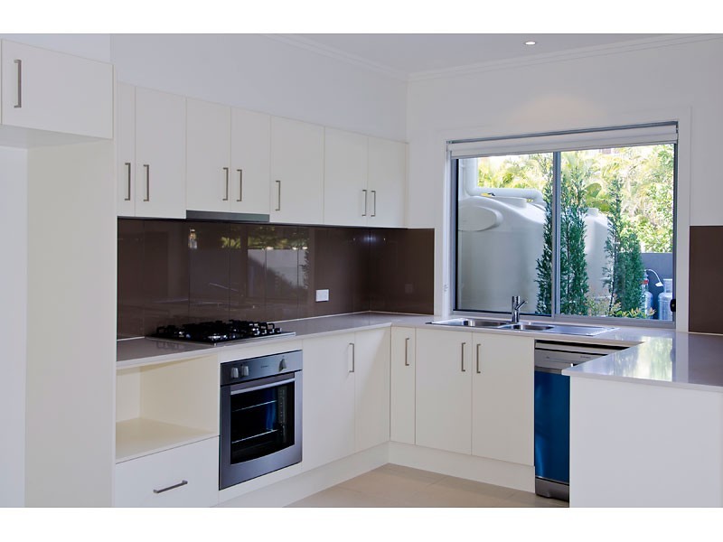 3/3 Parneno Street, Chevron Island QLD 4217