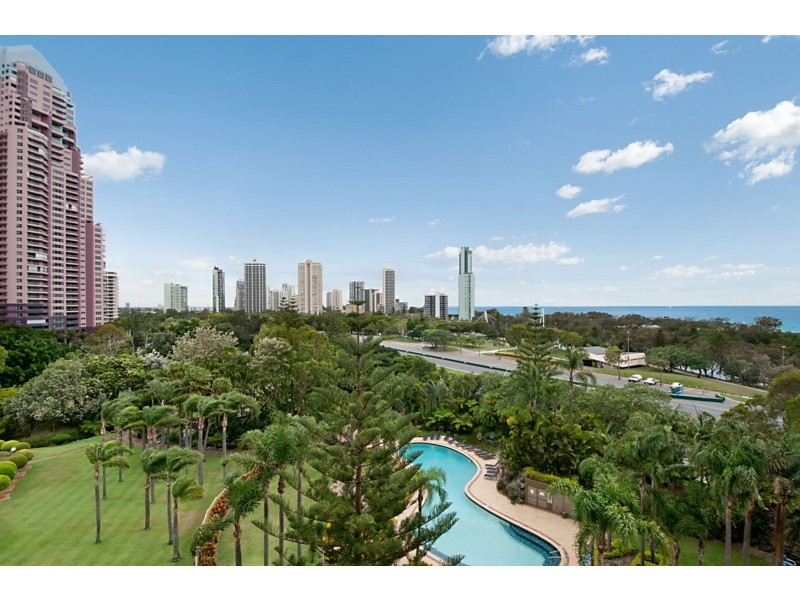 Unit 35 Atlantis East, 2 Admiralty Drive, Paradise Waters QLD 4217