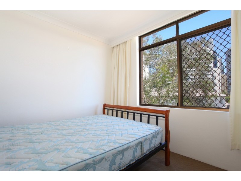 Unit 301 Oak Lodge 3 Oak Avenue, Surfers Paradise QLD 4217