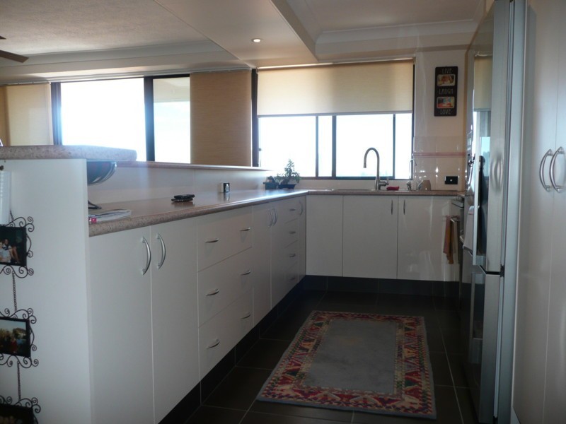 Unit 33 Kings Row Centre, Paradise Waters QLD 4217