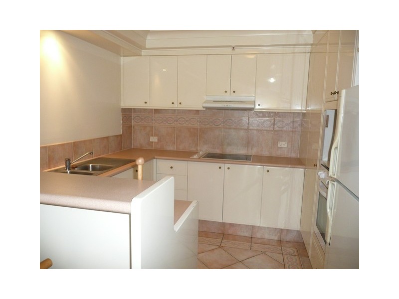 Unit 9 11 Elkhorn Avenue, Surfers Paradise QLD 4217