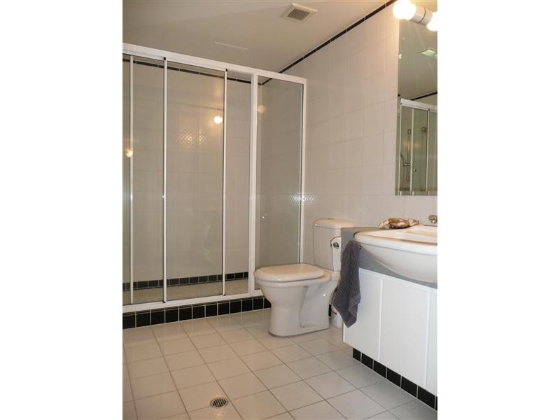 Unit 173 Grand Mariner, 12 Commodore Drive, Paradise Waters QLD 4217
