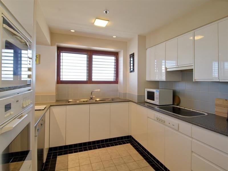 Unit 173 Grand Mariner, 12 Commodore Drive, Paradise Waters QLD 4217