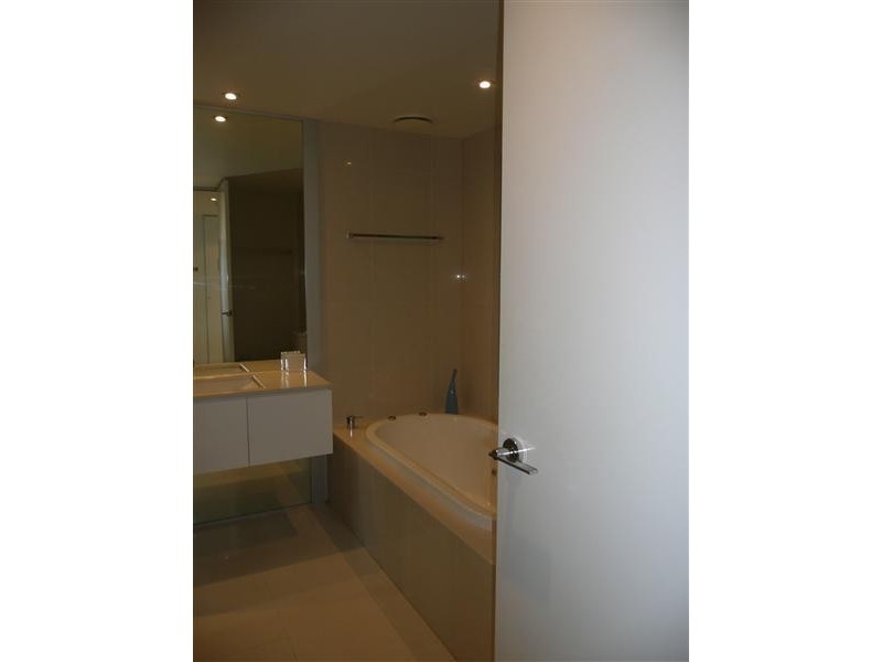 Unit 303 Q1, 9 Hamilton Avenue, Surfers Paradise QLD 4217
