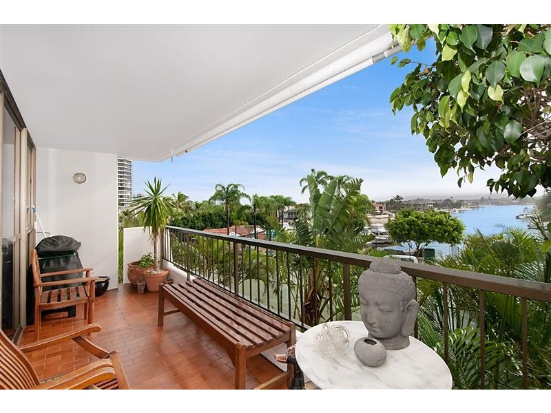 Unit 11 Kings Row South, 18 Commodore Drive, Paradise Waters QLD 4217