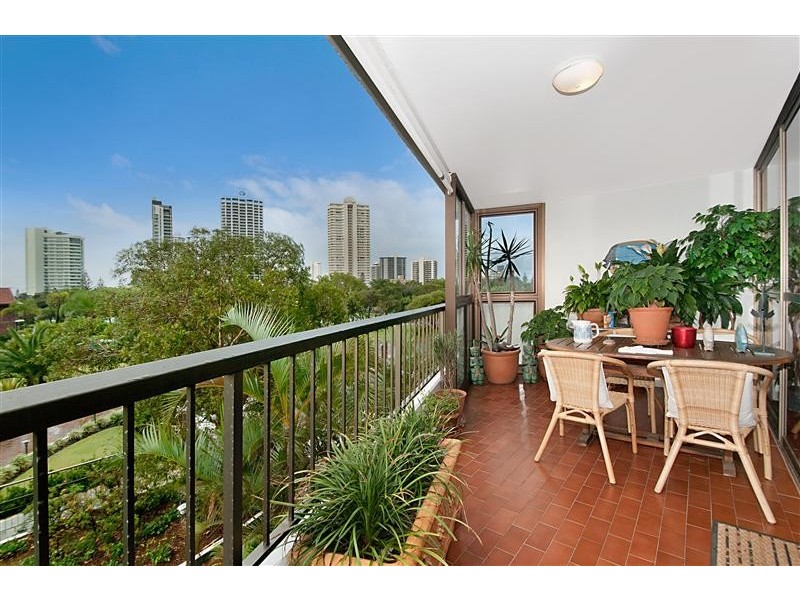 Unit 11 Kings Row South, 18 Commodore Drive, Paradise Waters QLD 4217